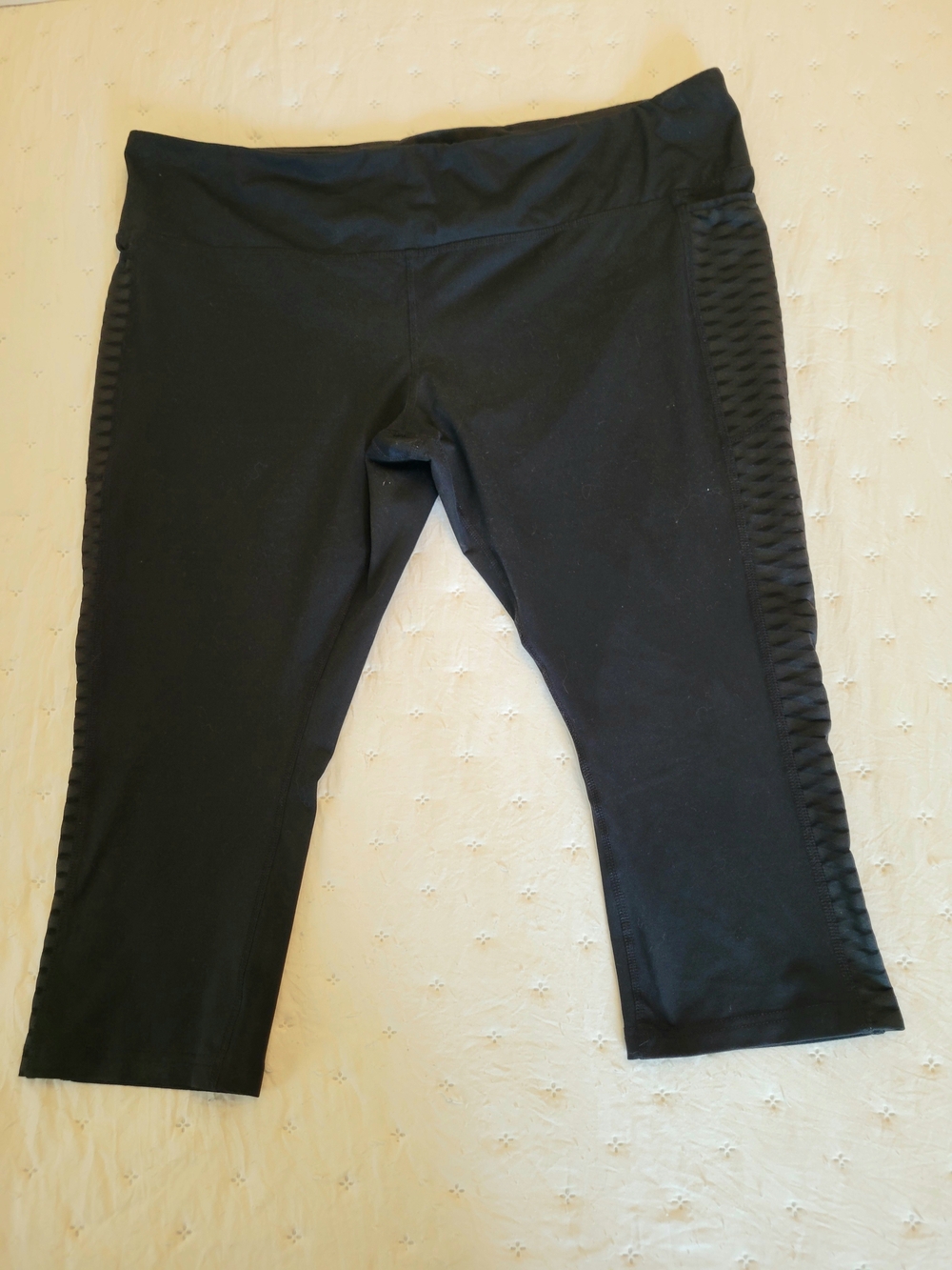 Brooks Women's Black Capri Workout Leggings